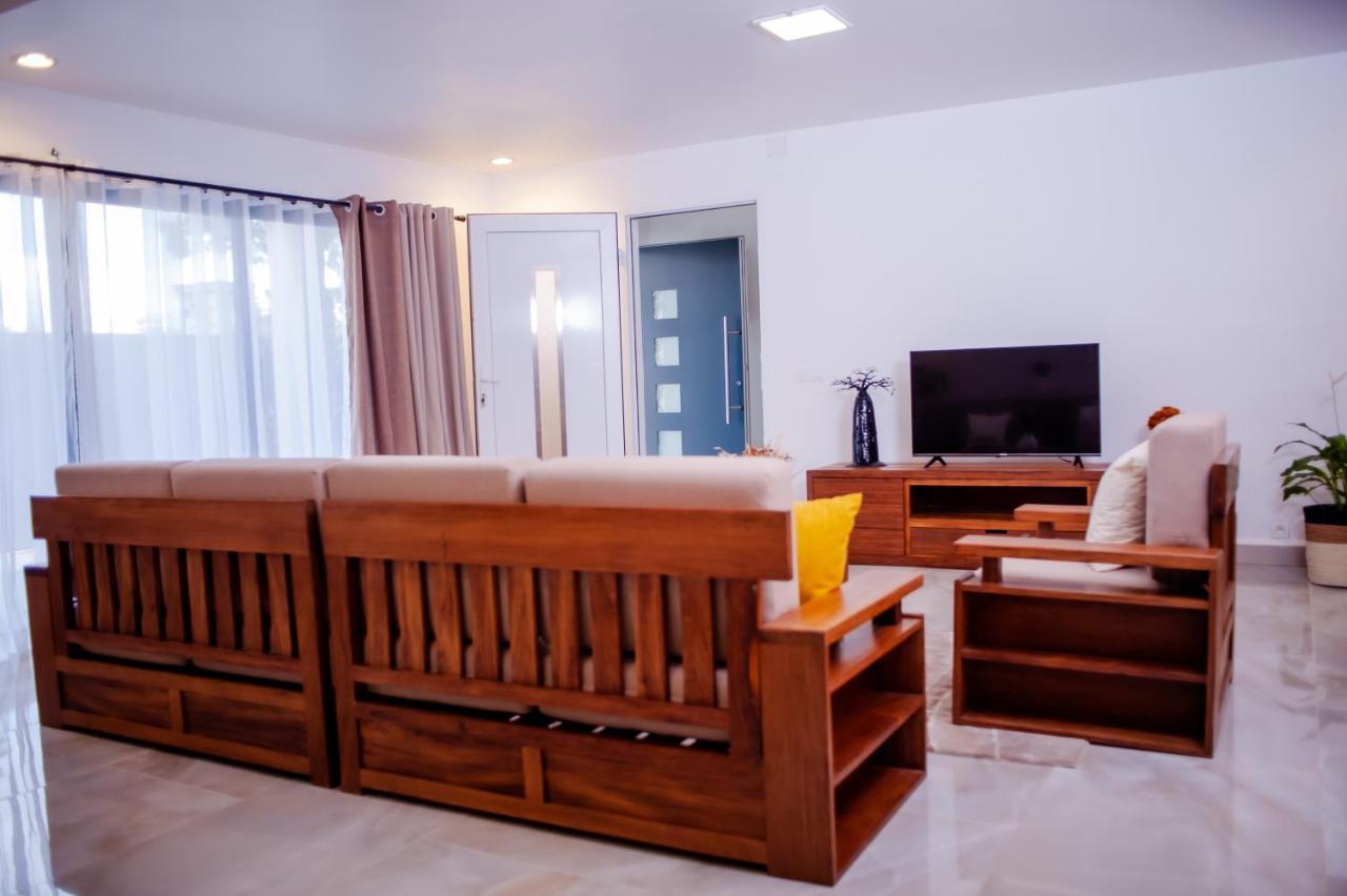 Ampifitia Guest House Антананариву Екстериор снимка