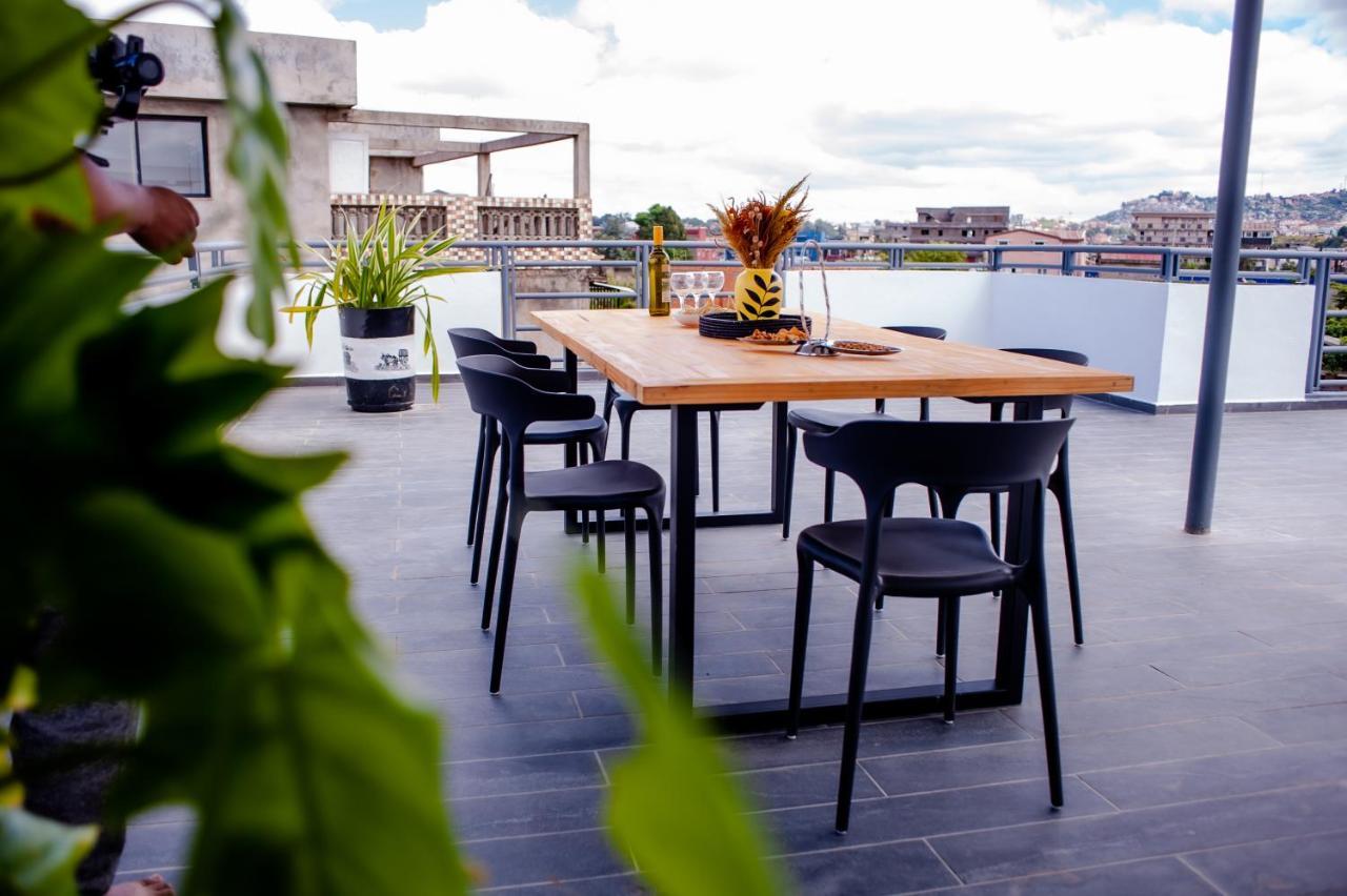 Ampifitia Guest House Антананариву Екстериор снимка