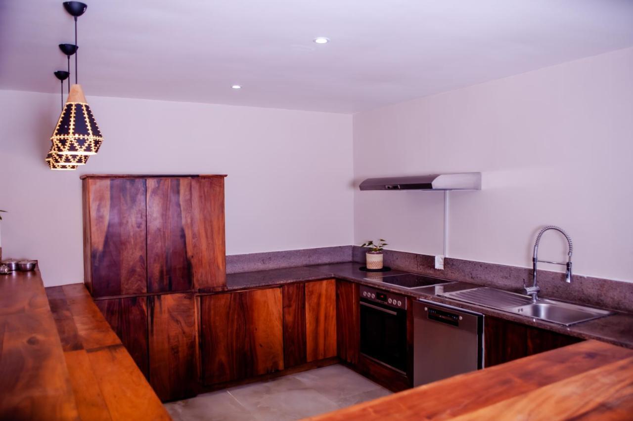 Ampifitia Guest House Антананариву Екстериор снимка