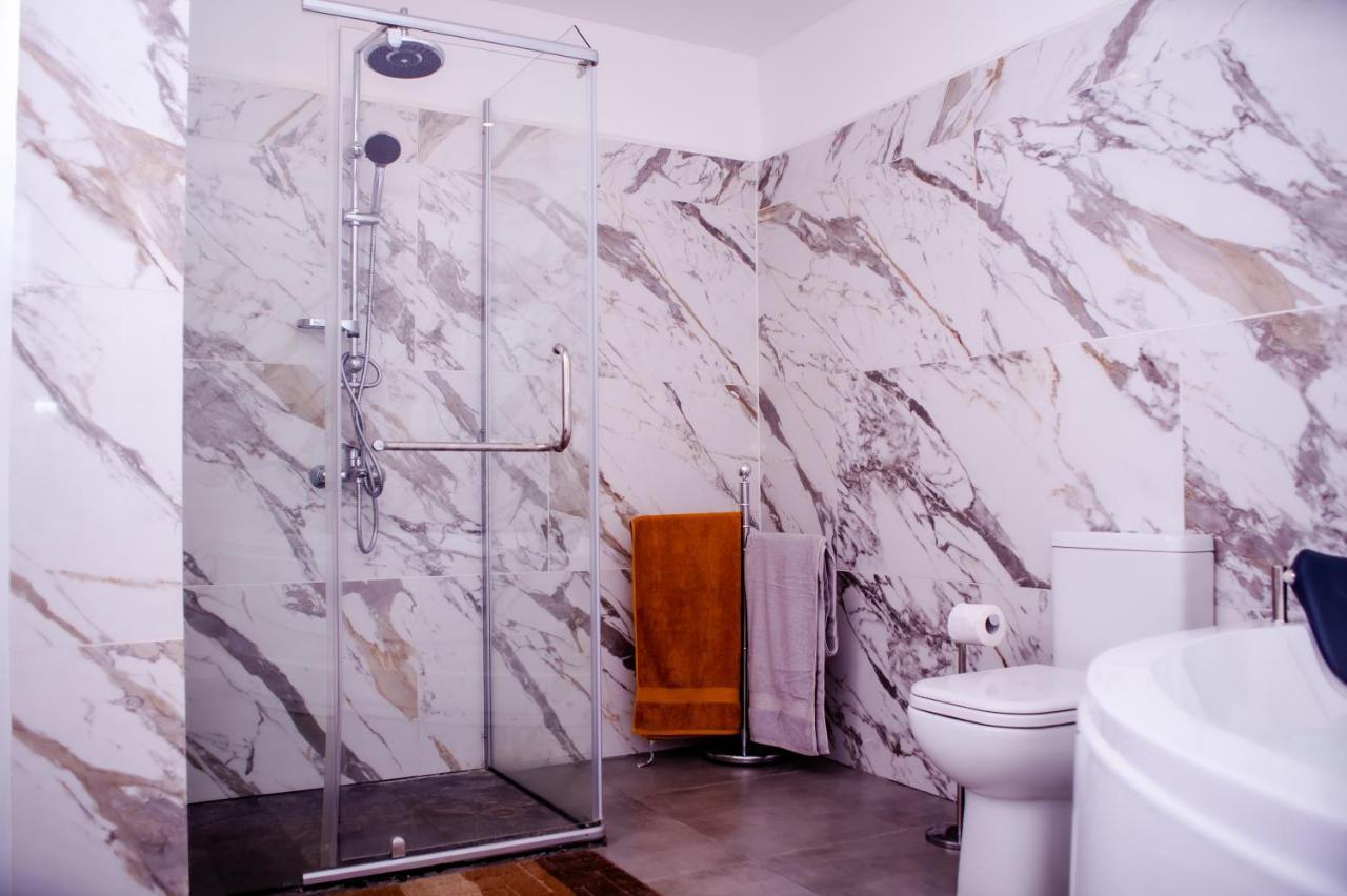 Ampifitia Guest House Антананариву Екстериор снимка
